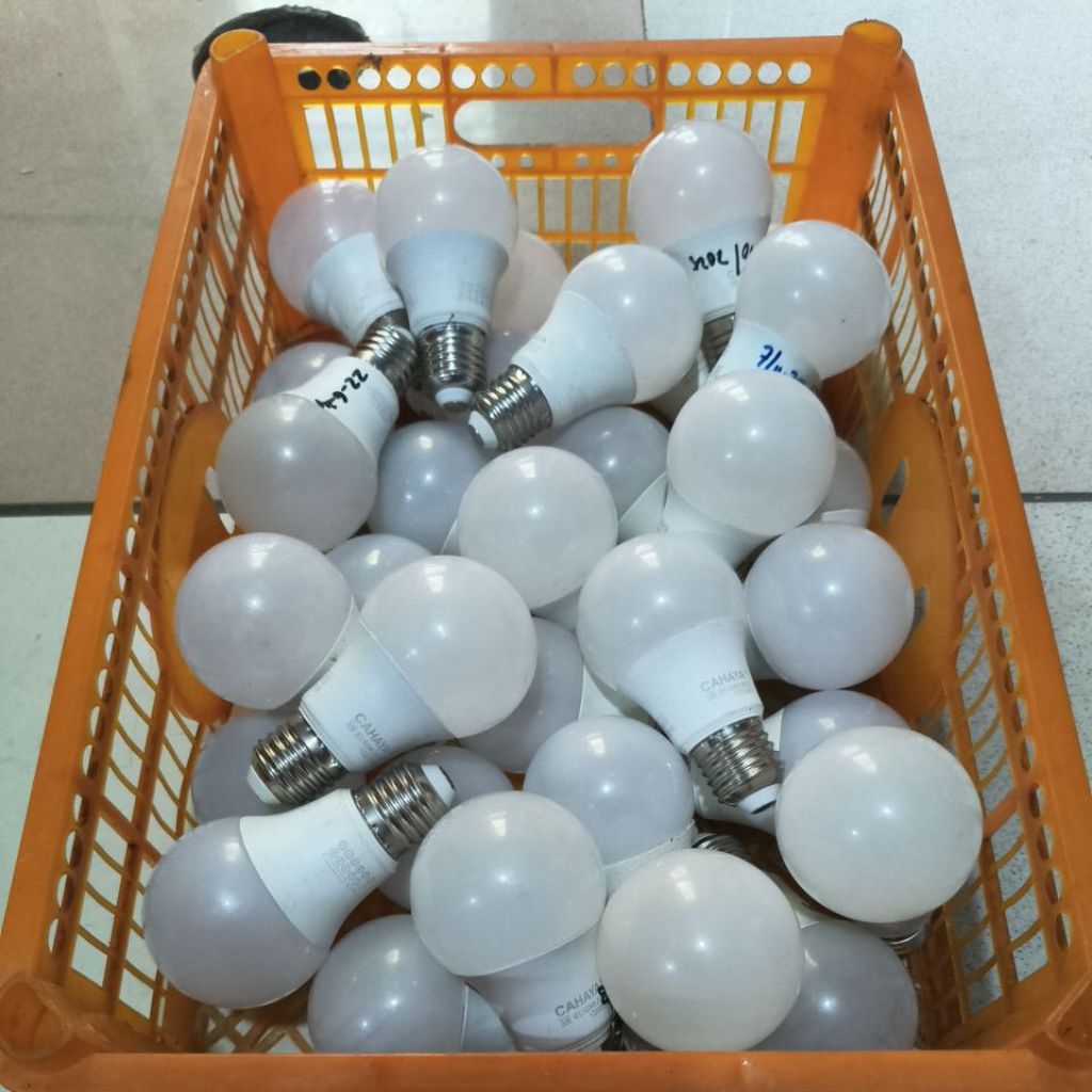 lampu led off/mati 7 watt returan pabrik