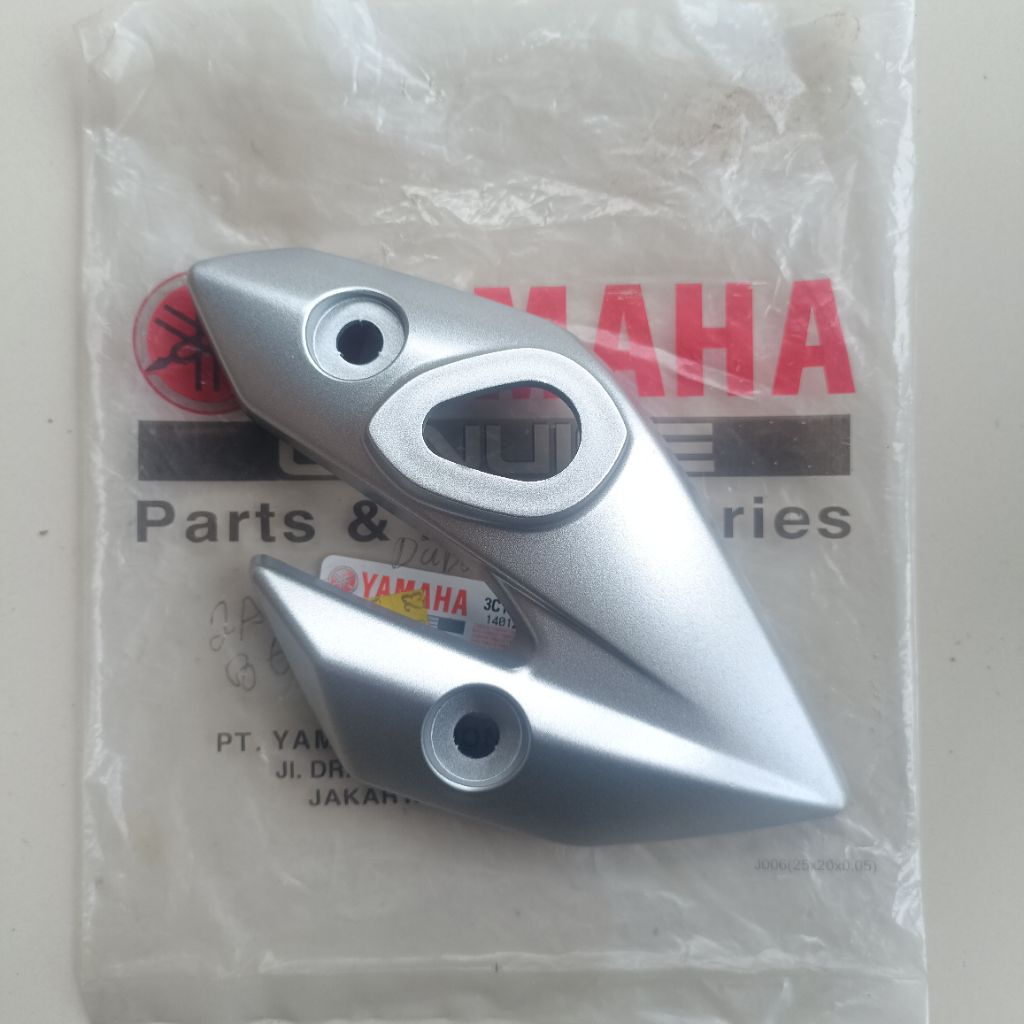 cover kuping dudukan sein sen kanan yamaha vixion old facelift 2010-2012 original 3C1