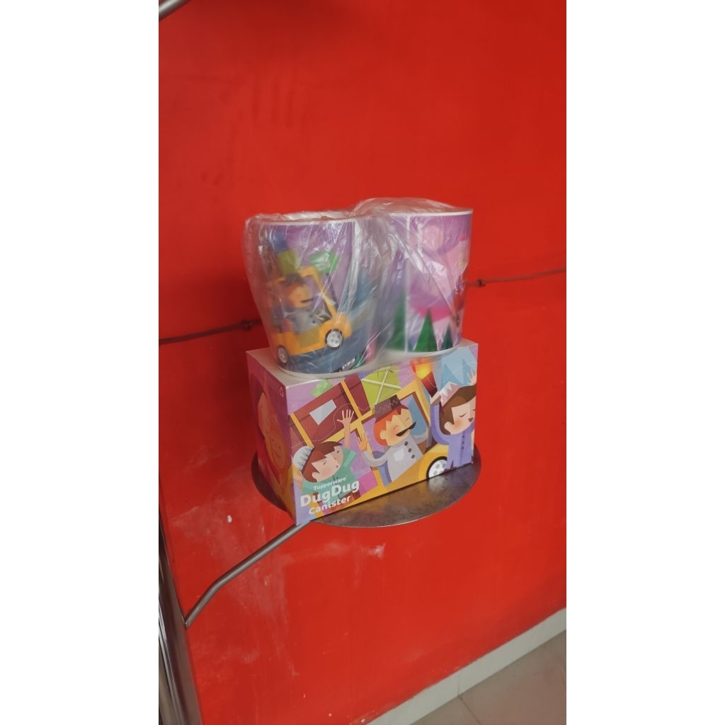 Dug Dug Canister Tupperware