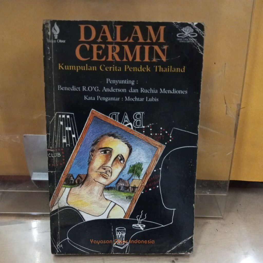 buku , dalam cermin , kumpulan cerita pendek thailand
