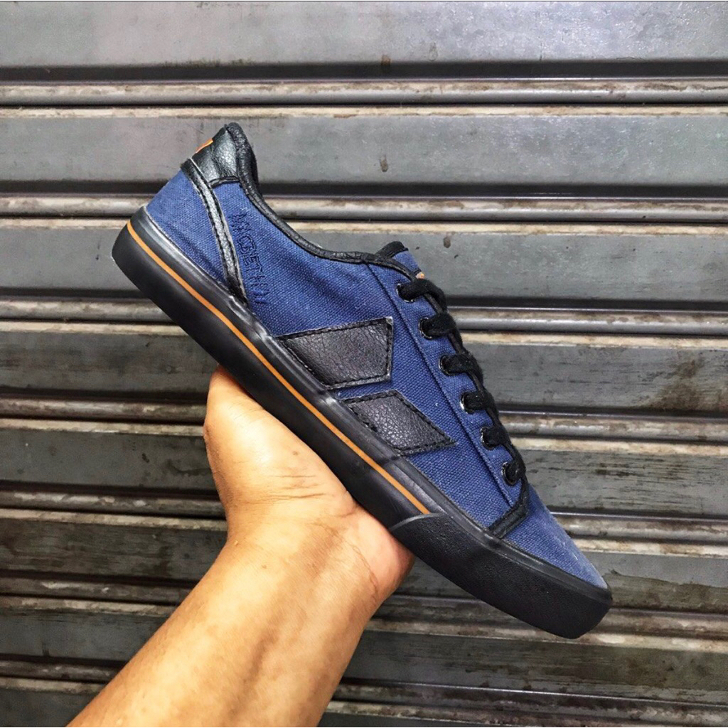 sepatu macbeth james