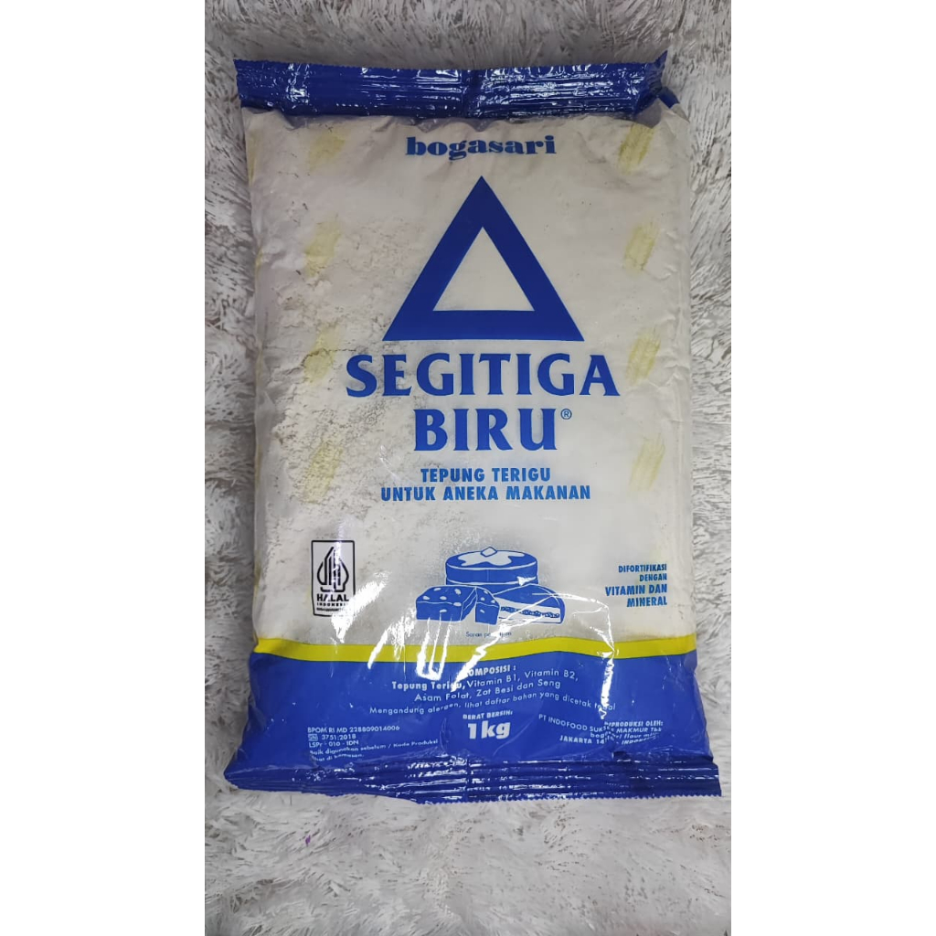 Tepung Terigu Segitiga Biru Economis 1Kg / 1000g
