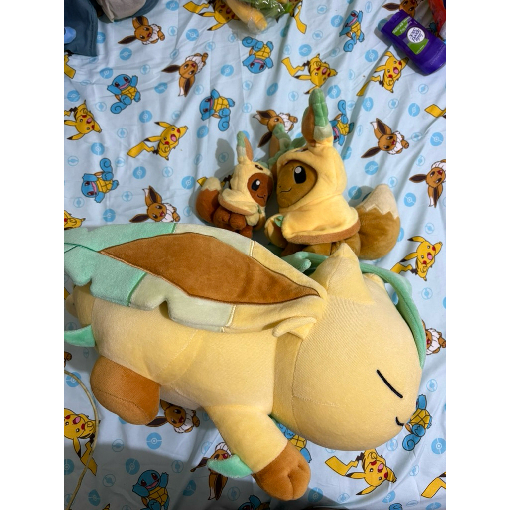 Pokemon Center - Boneka Leafeon
