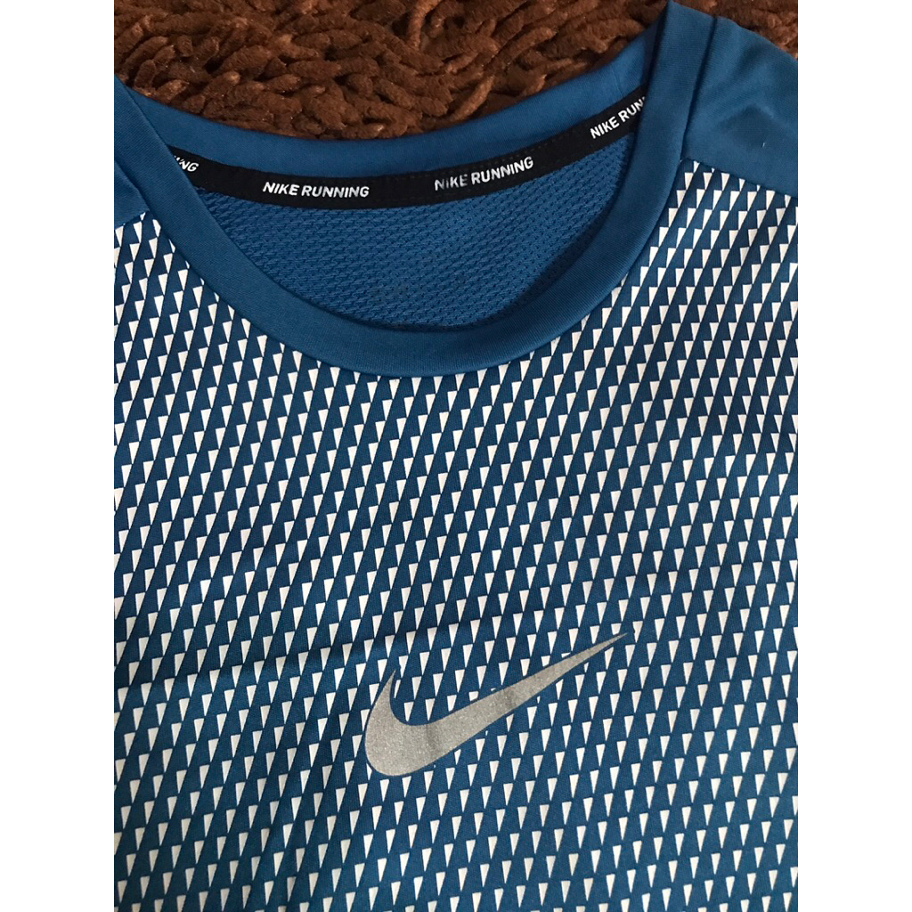 Nike jersey running pro
