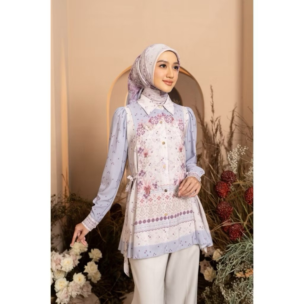 Preloved Wearing Klamby Blouse XXL