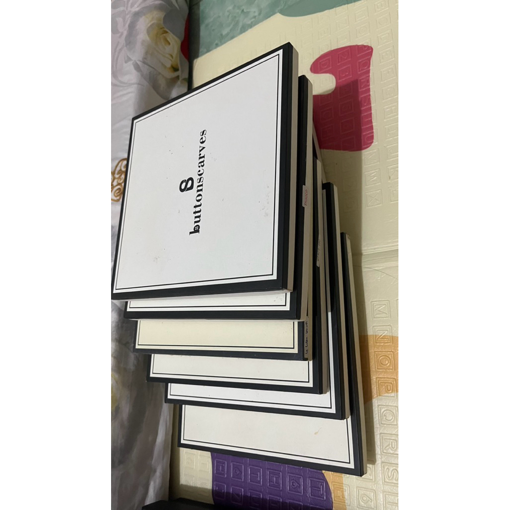 Box Scarf/Jilbab buttonscarves original