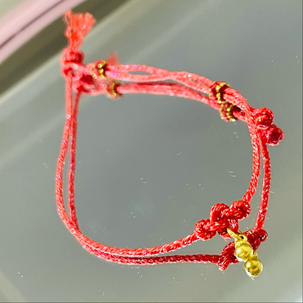 Gelang Tali Merah Ruyi Variasi Emas Kadar (24K 999) Charm Gandul