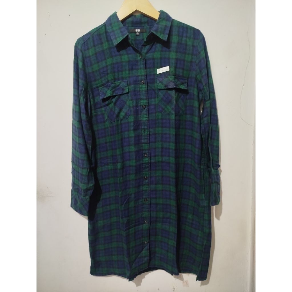 Kemeja Flanel Cewek Brand Uniqlo