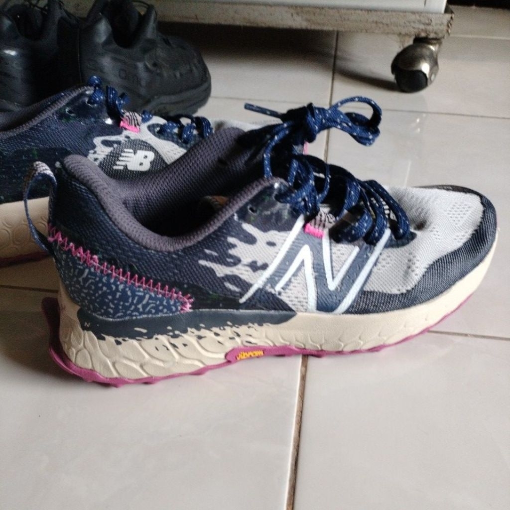 SEPATU AUTDOOR ORIGINAL SECOND NB