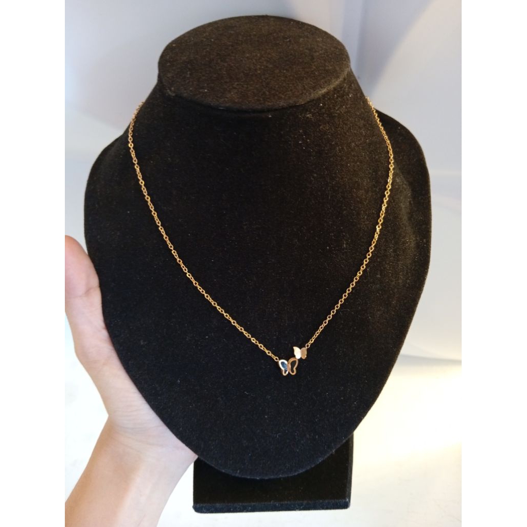 kalung titanium kupu kupu wanita