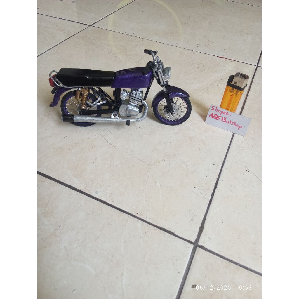 miniatur motor handmade Honda GL 100 ,skala 1:12