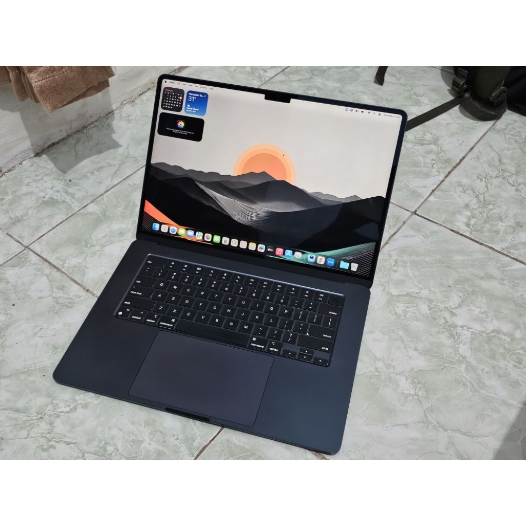 Macbook Air M3 15inci 8/256 Second Mulus Nominus