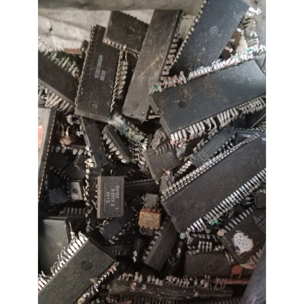 Ic cucuk campur besar kecil rosok rusak 500 gram / 5 ons