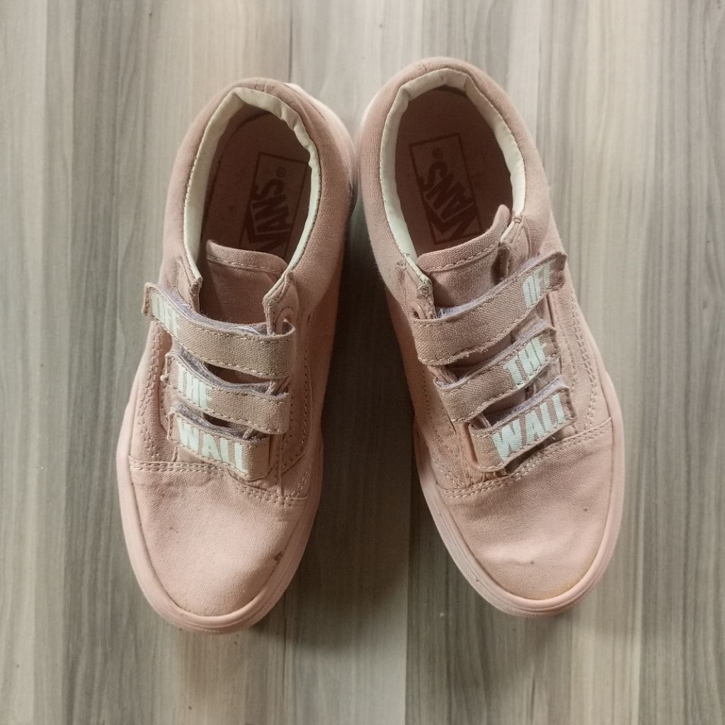 Sepatu Wanita VANS OF THE WALL Pink Nude