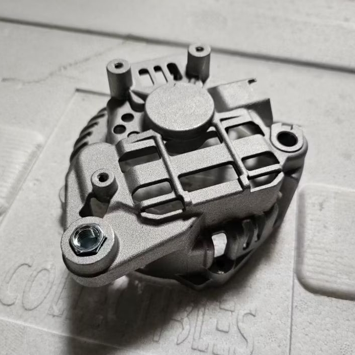 housing alternator cover bracket dinamo amper bagian belakang isuzu giga euro 4