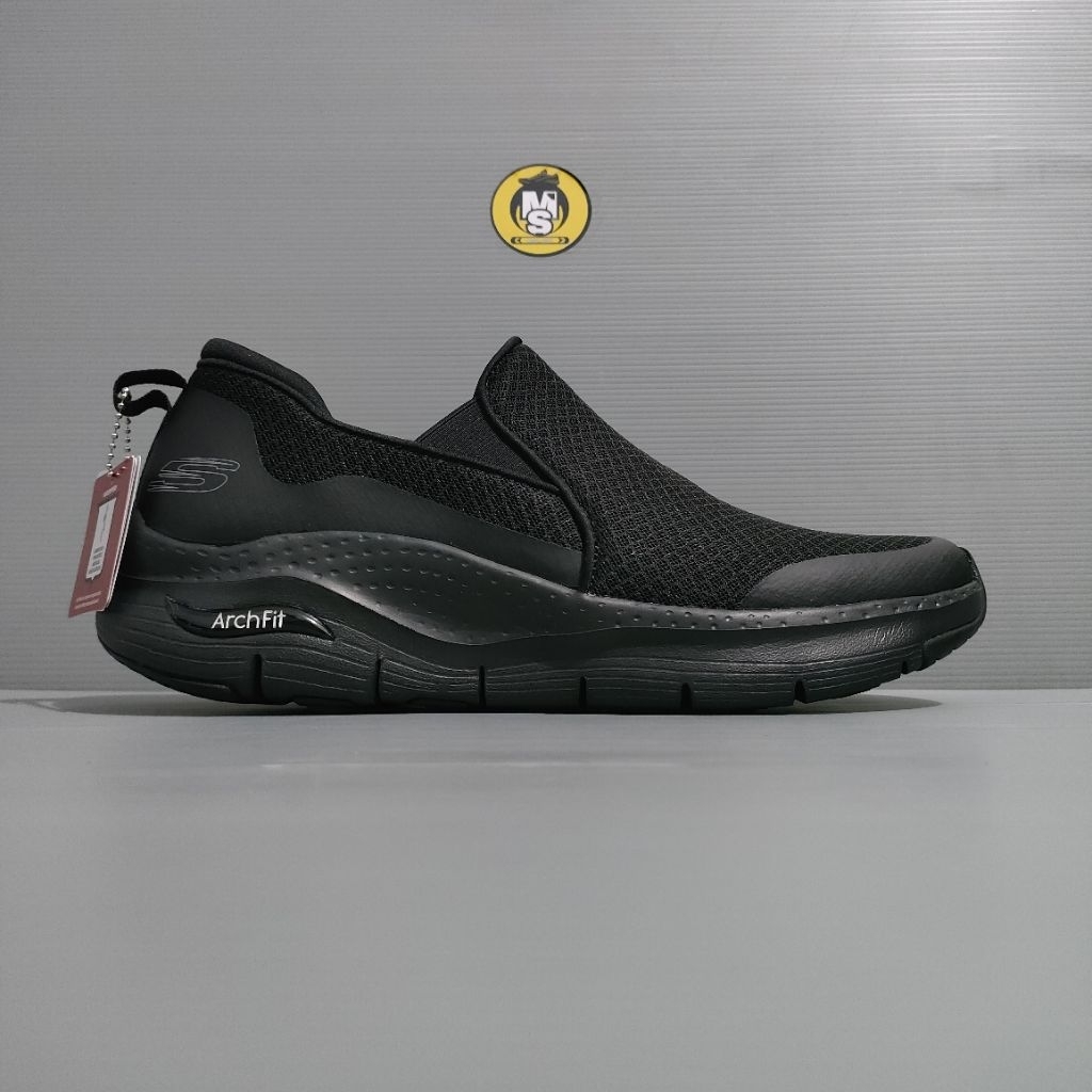 SALE AMBYAR SKECHERS ARCH FIT MONOBLACK MENS. SIZE 45