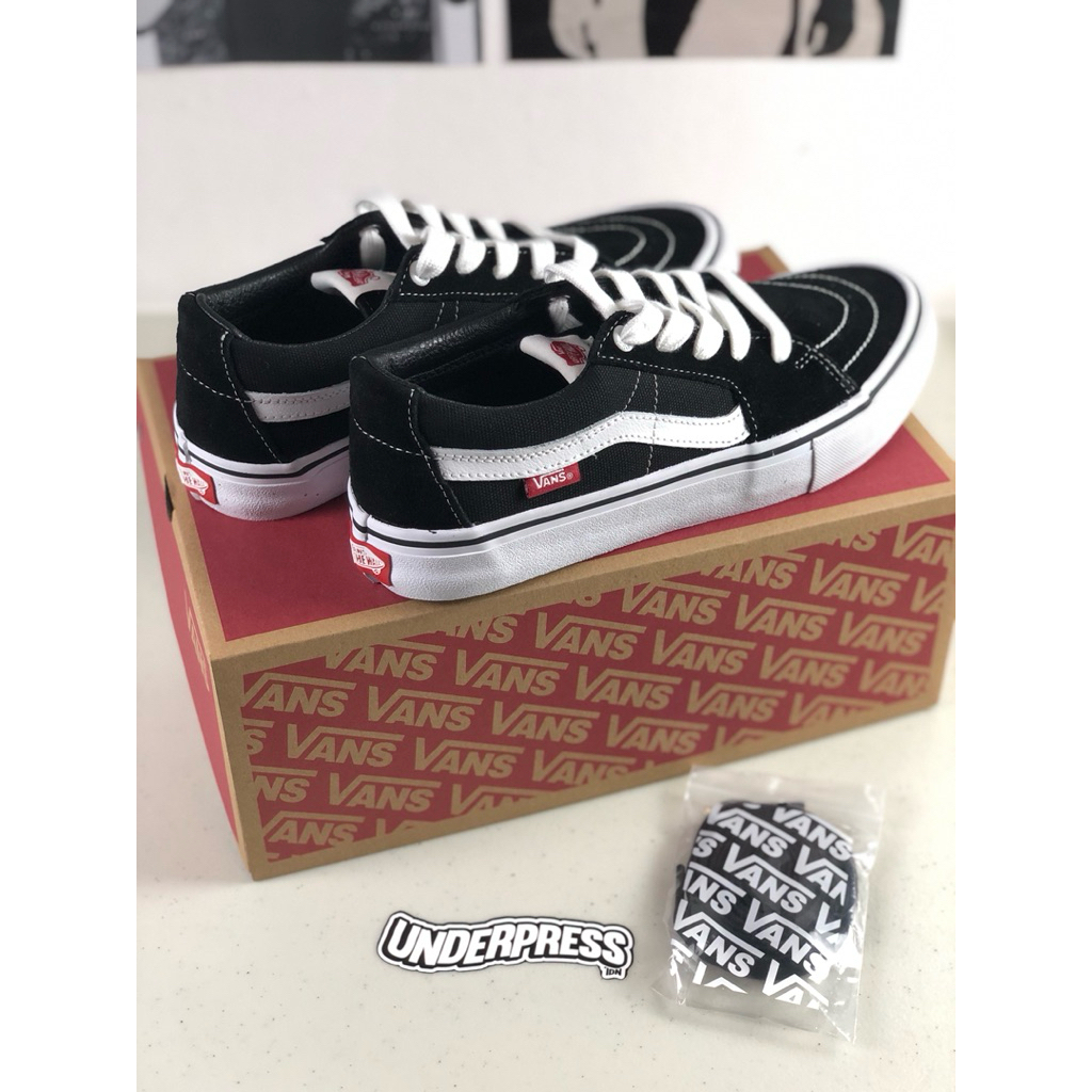 SK8 LOW PRO BLACK WHITE