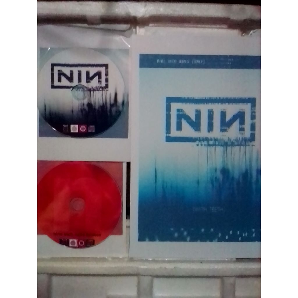 NIN Kaset CD remastered. CD band nine inch nails. all industrial album