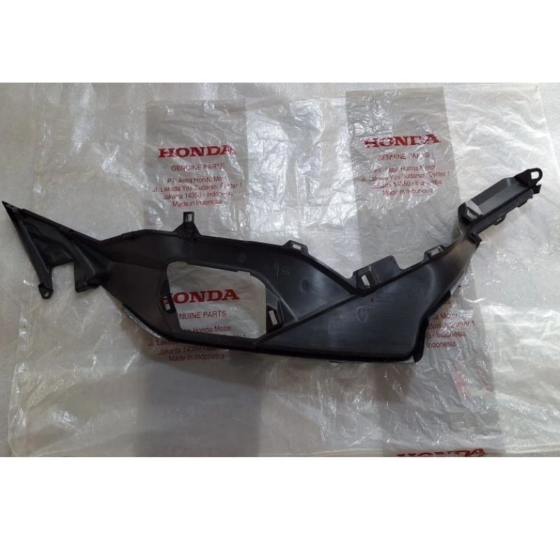 Step L Flor Pijakan Kaki Kiri PCX 160 Original