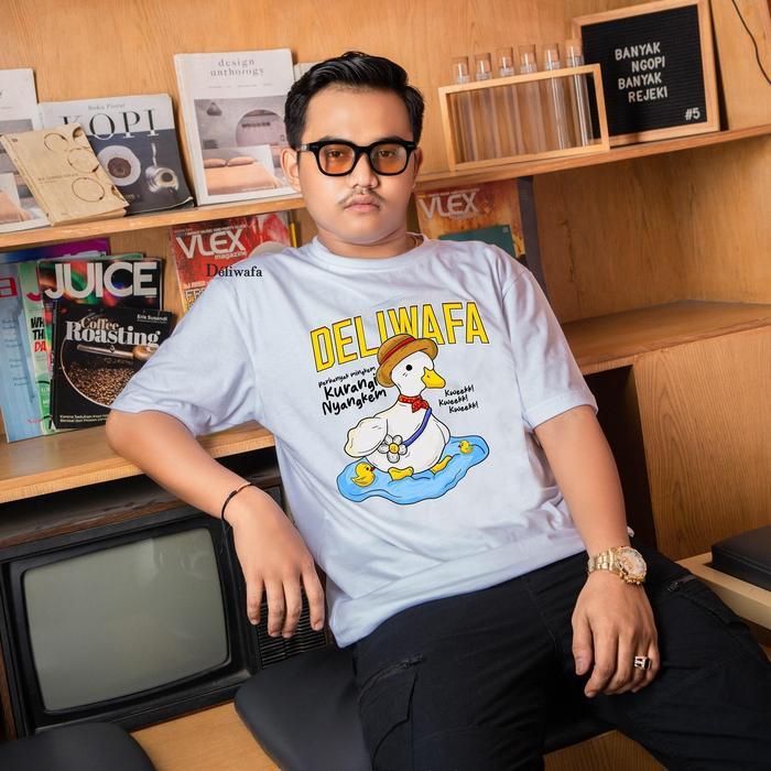Deliwafa - Kurangi Nyangkem | T-Shirt Regular | Kaos Lengan Pendek | Baju Pria Wanita putih