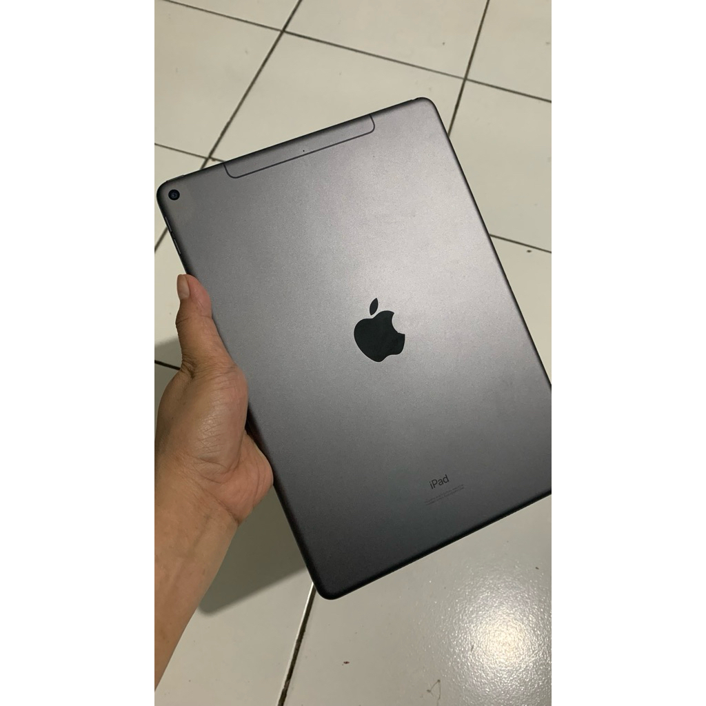 Second - IPad Air 3 64gb
