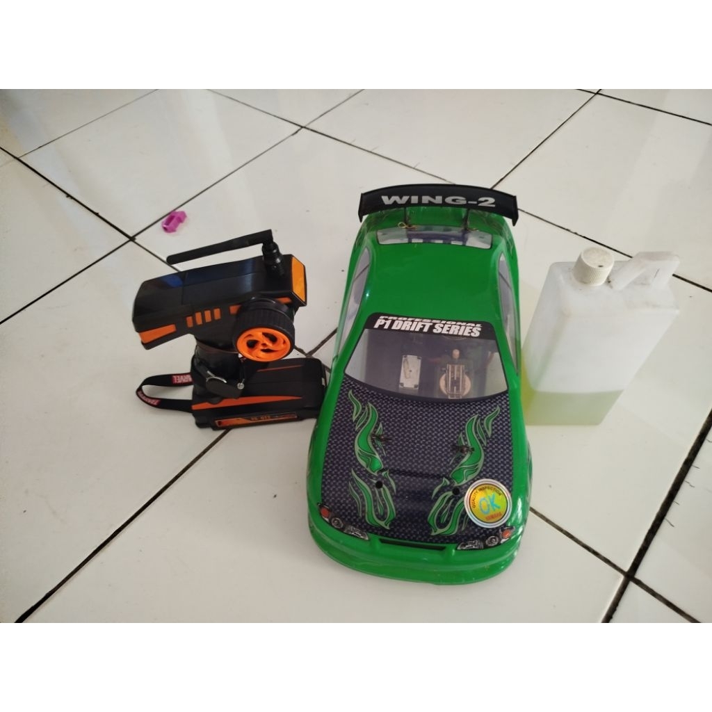 rc kyosho egine nitro 1/10 onroad