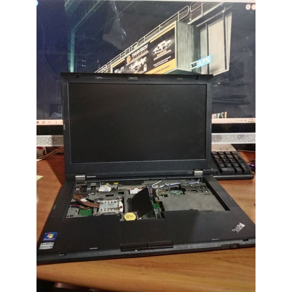 Jual Laptop Second KONDISI MATI Lenovo ThinkPad T420 Tanpa Keyboard, Tanpa RAM, Tanpa Storage, Kondi