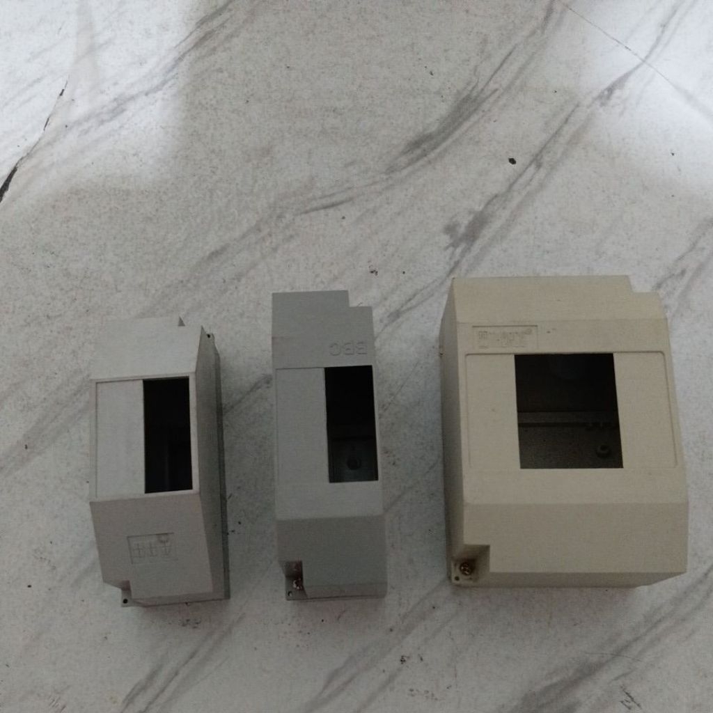 Box MCB 1 Group 2 Group