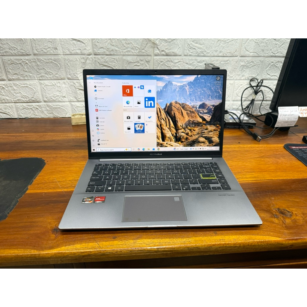Asus VivoBook Ryzen 7 4700u Radeon Vega 10 Mulus