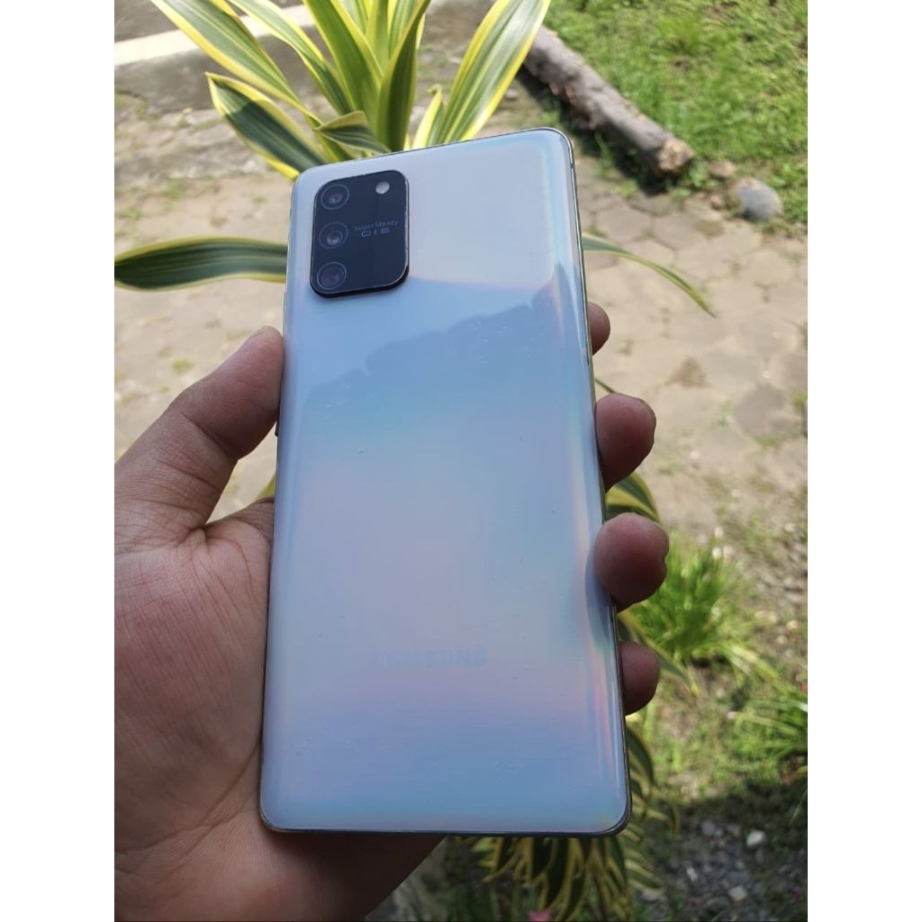 Samsung s10 Lite minus