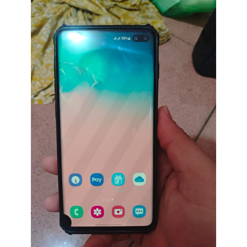 SAMSUNG S10+ (minus greenscreen dan tompel kecil)