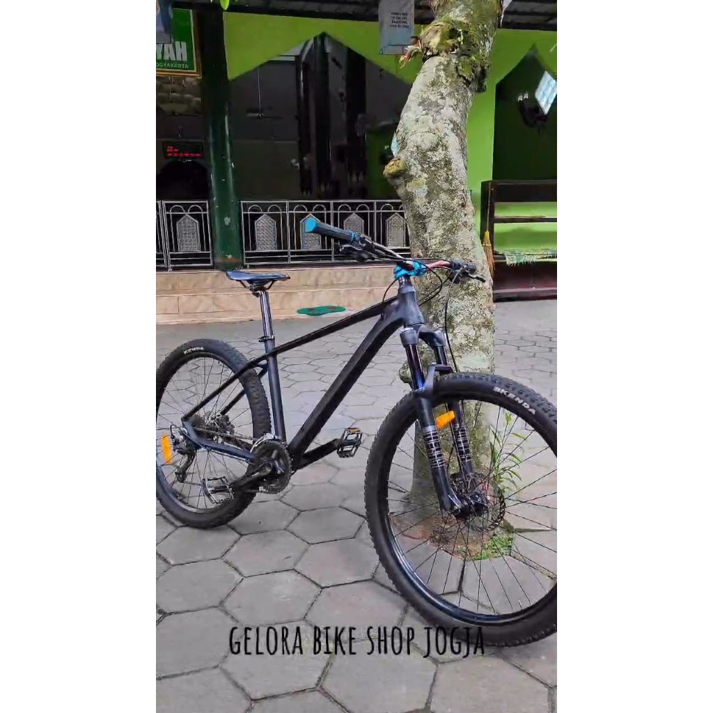 United SL7 Size M 27,5 (Sepeda MTB Bekas)