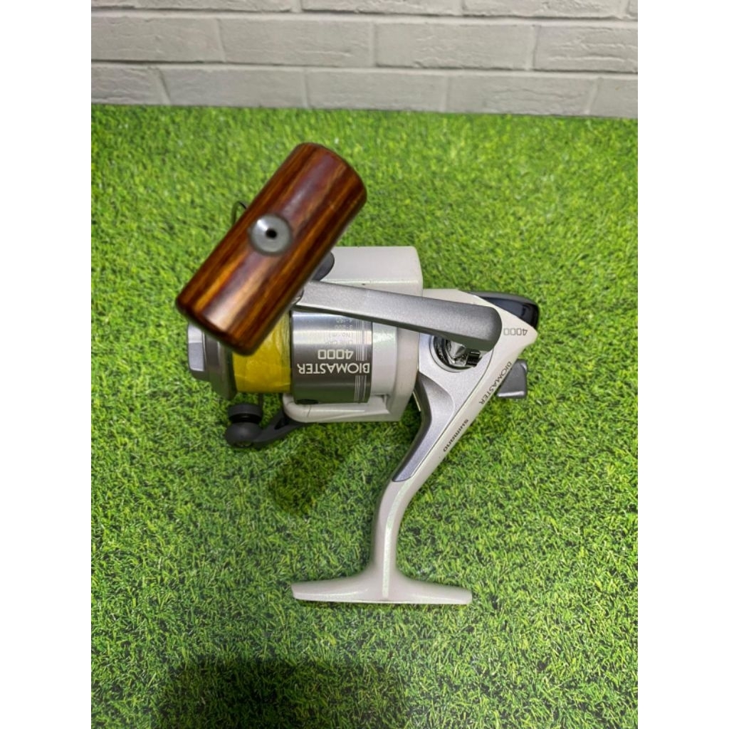 reel Shimano biomaster 4000 made in Japan