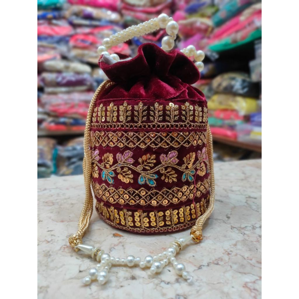 TAS PESTA INDIA – ELEGAN & MEWAH