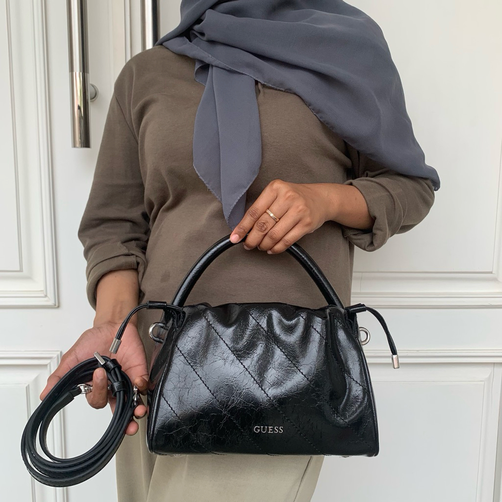 READY GUESS AMYS ORIGINAL SALE 70% TAS SELEMPANG YOP HANDLE WANITA