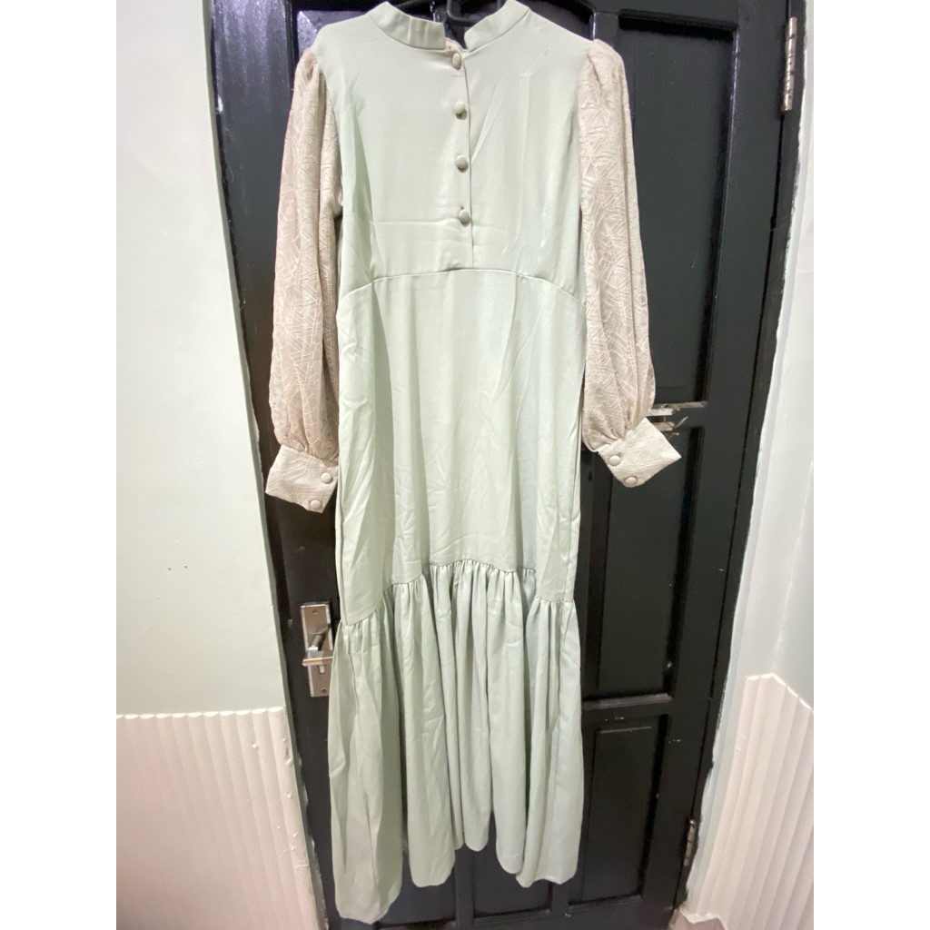 gamis lengan balon +brukat