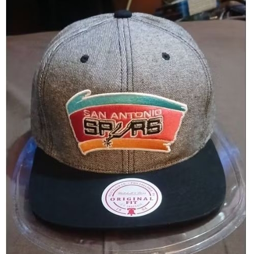 topi Mitchel and Ness San Antonio Spurs NBA.Snapback.