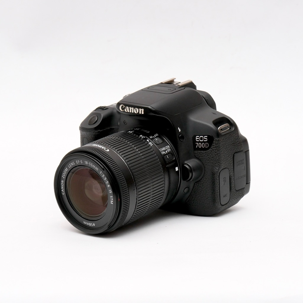 Kamera DSLR Canon 700D Bekas / Second