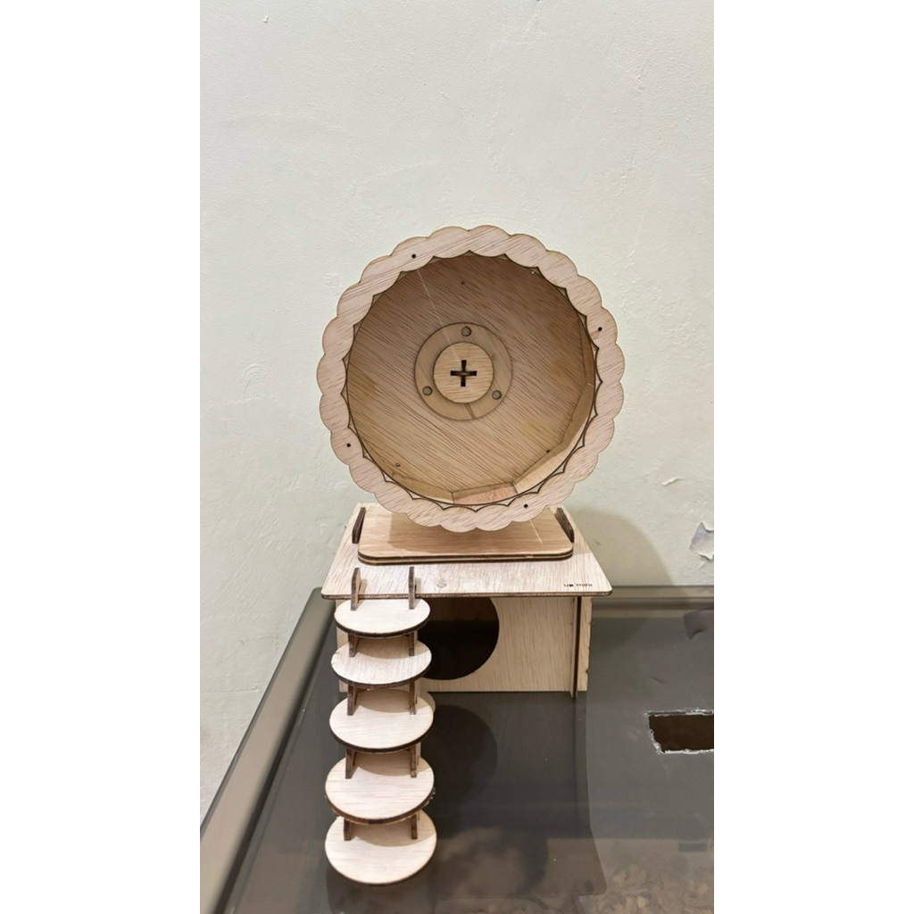 PRELOVED PERINTILAN HAMSTER