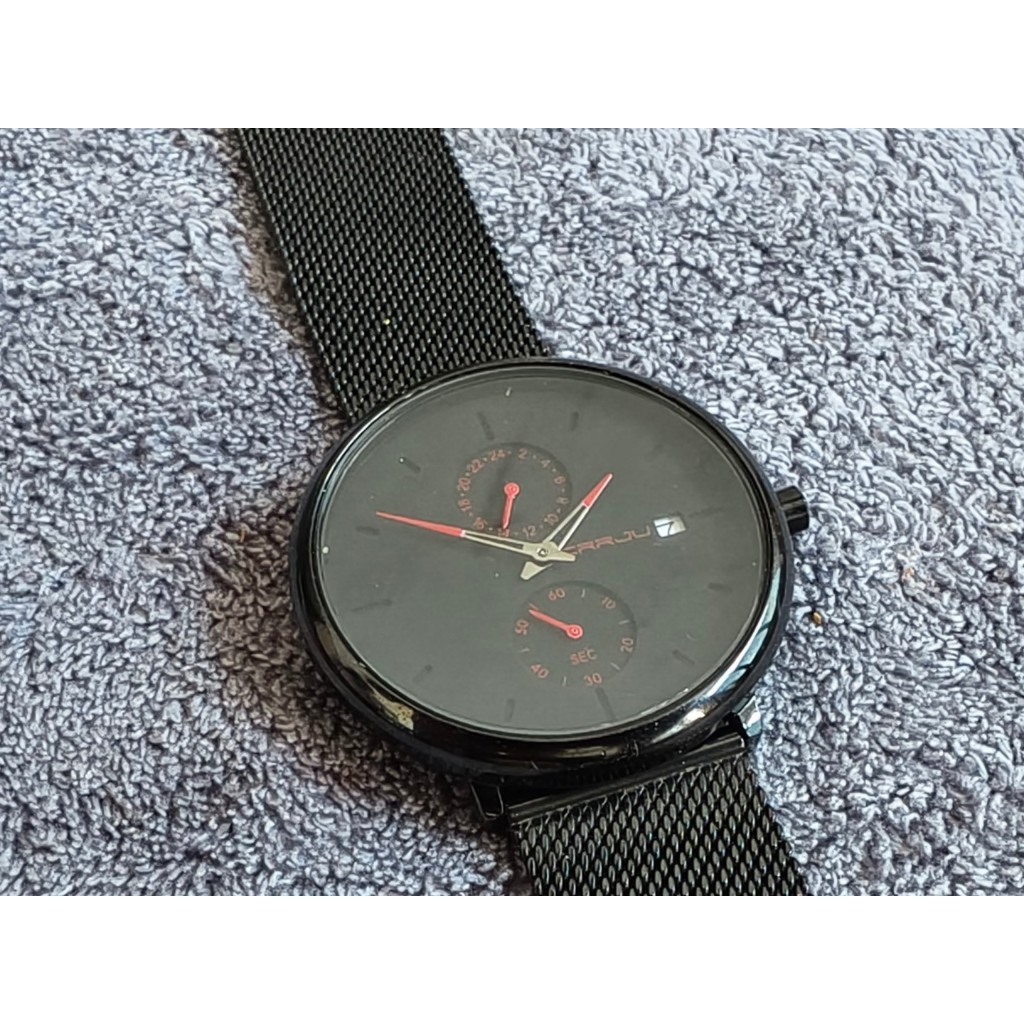 Jam Tangan CRRJU bekas