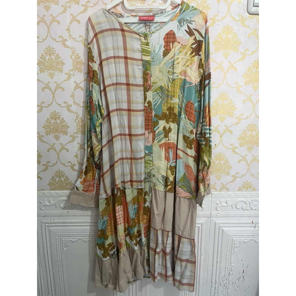 Preloved  Tunik Ria Miranda essential size XL