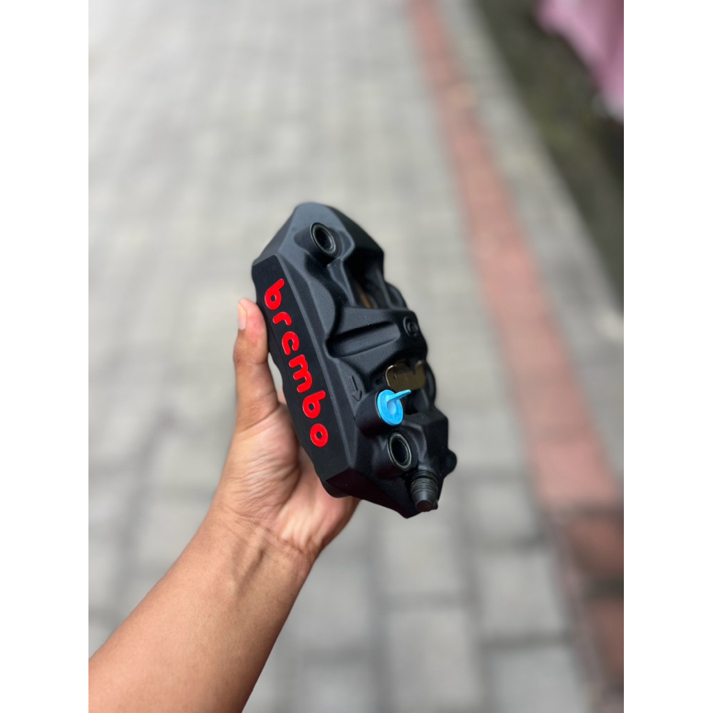 kaliper brembo M4 kiri pitch 108mm original