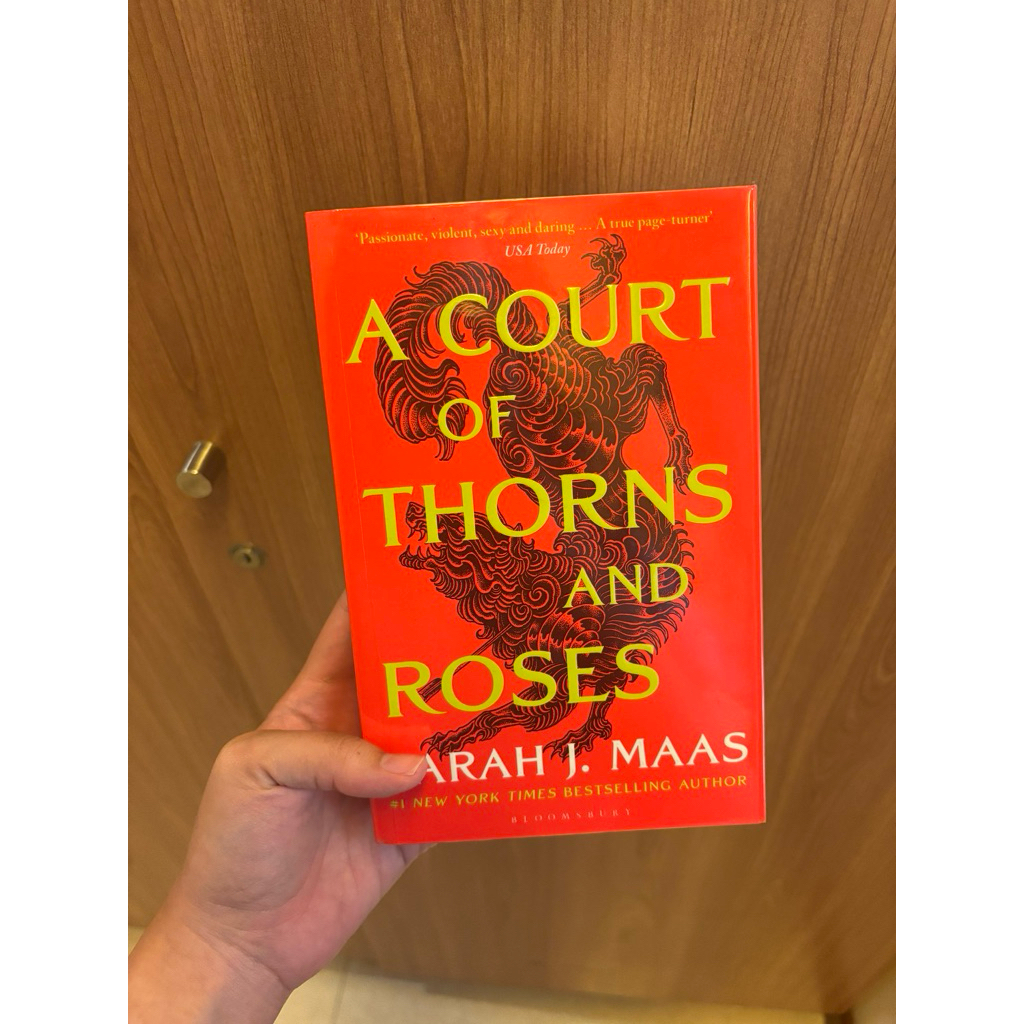 [BOOKED] A Court of Thorns and Roses