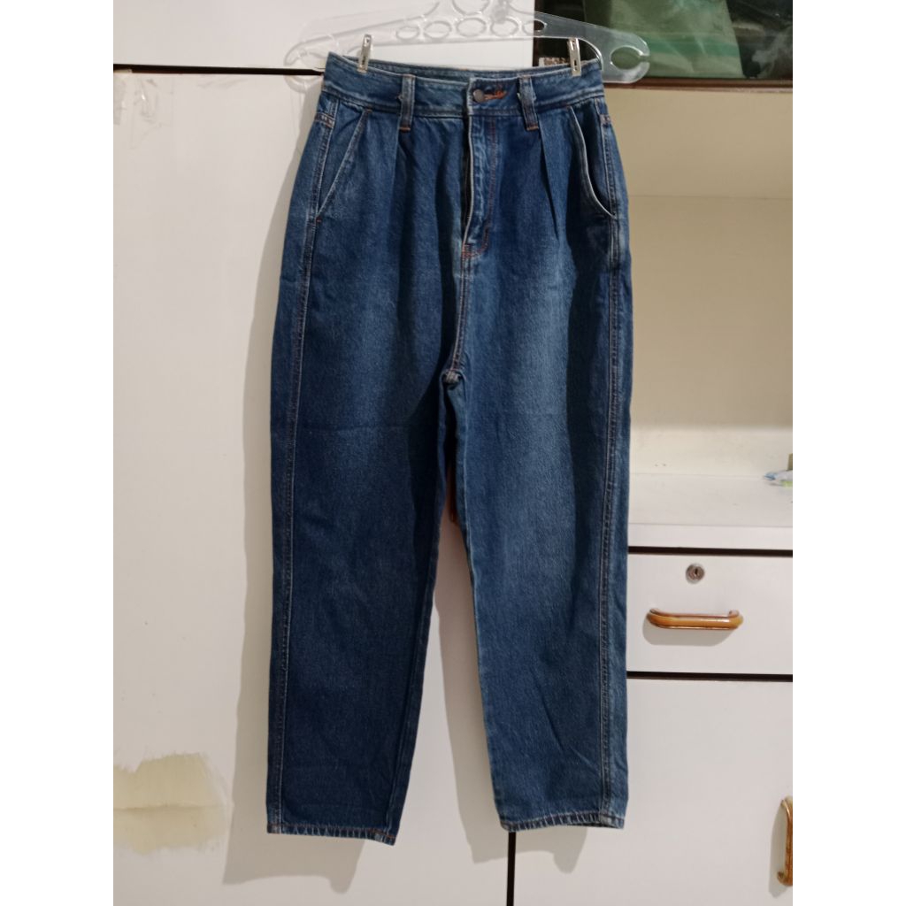 preloved GU baggy jeans