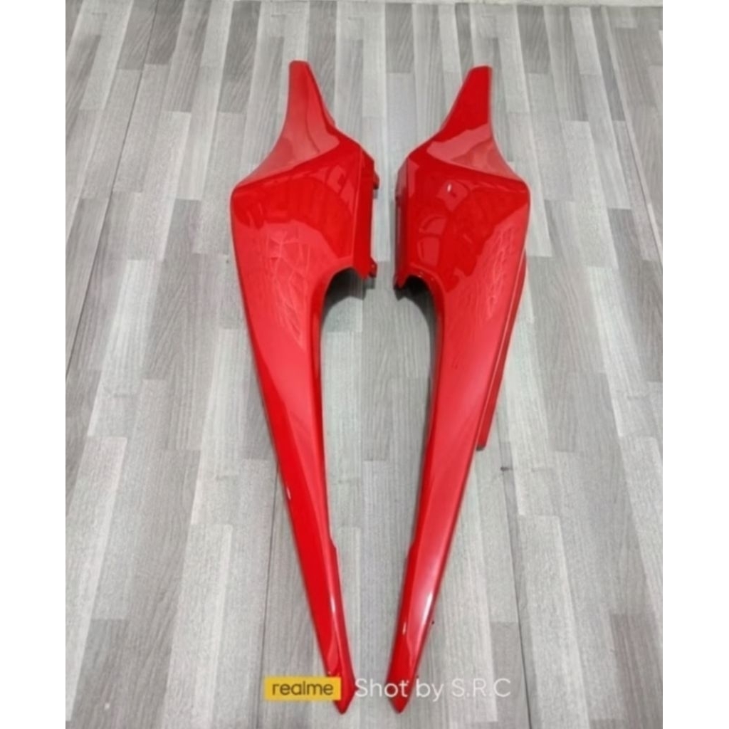 WIN Cover tutup bodi Body belakang MERAH Honda CB150R - CB 150R lama OLD - CB 150 R Street Fire 2012