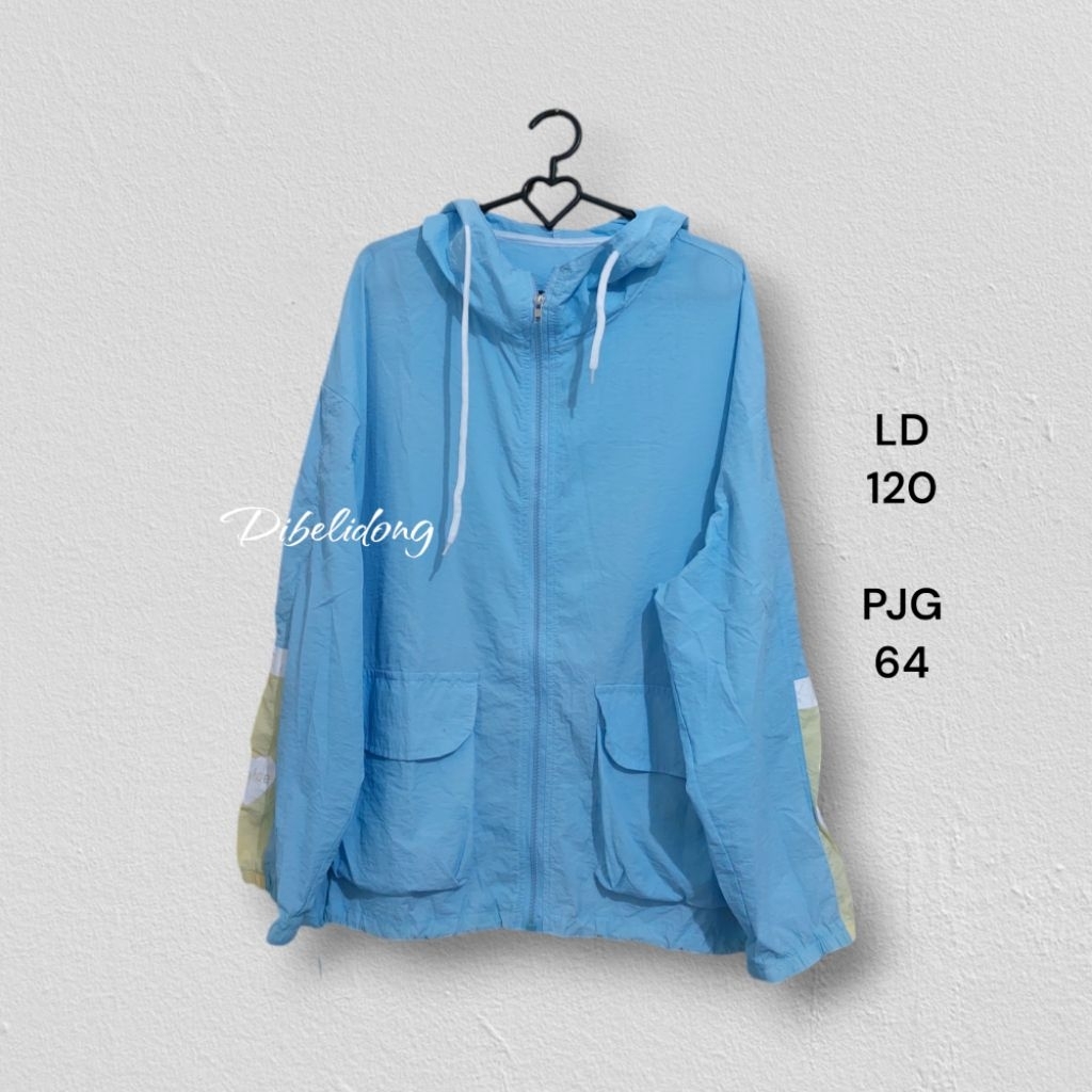 Jaket parasut hoodie biru muda