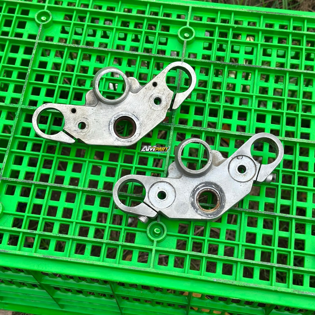 T SEGITIGA ATAS NINJA RR ORIGINAL PNP RAISER BMW TRIUMPH PNP HONDA
