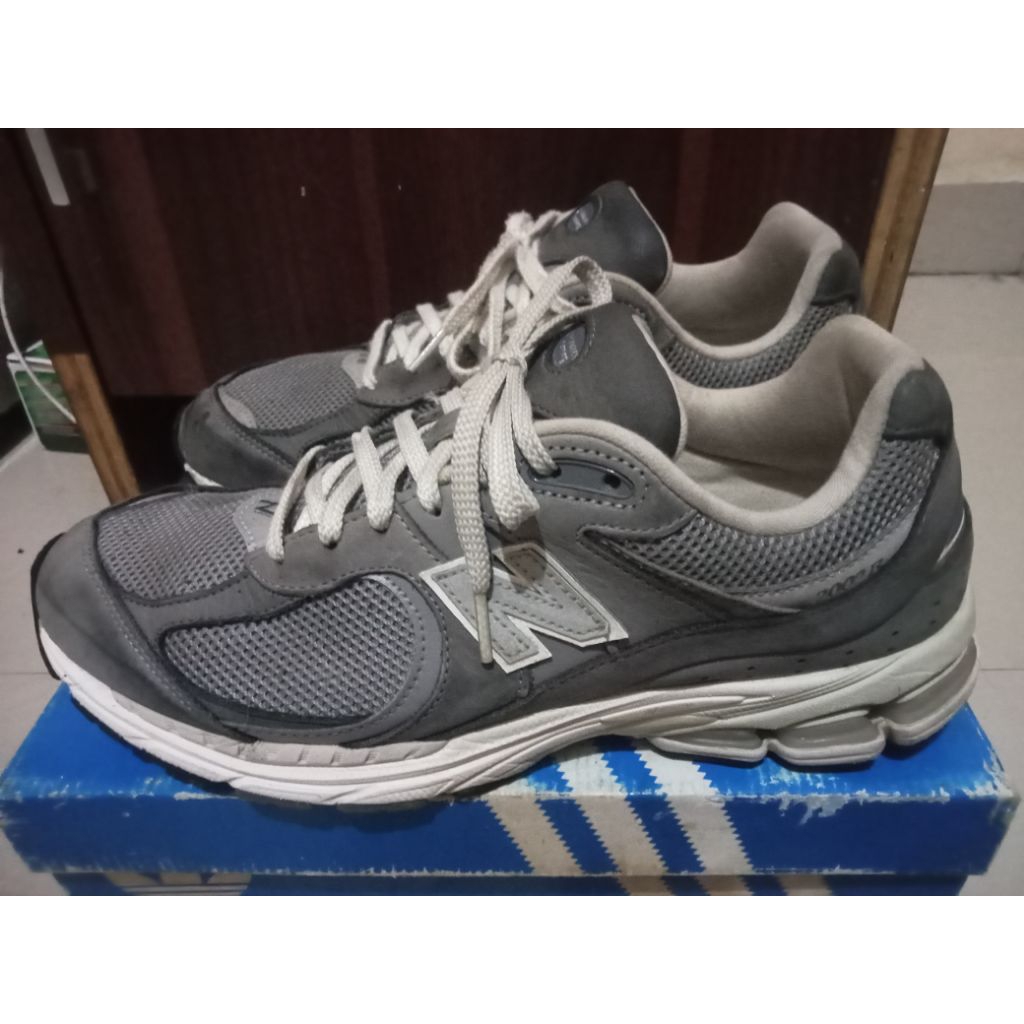 New balance 2002r size 45