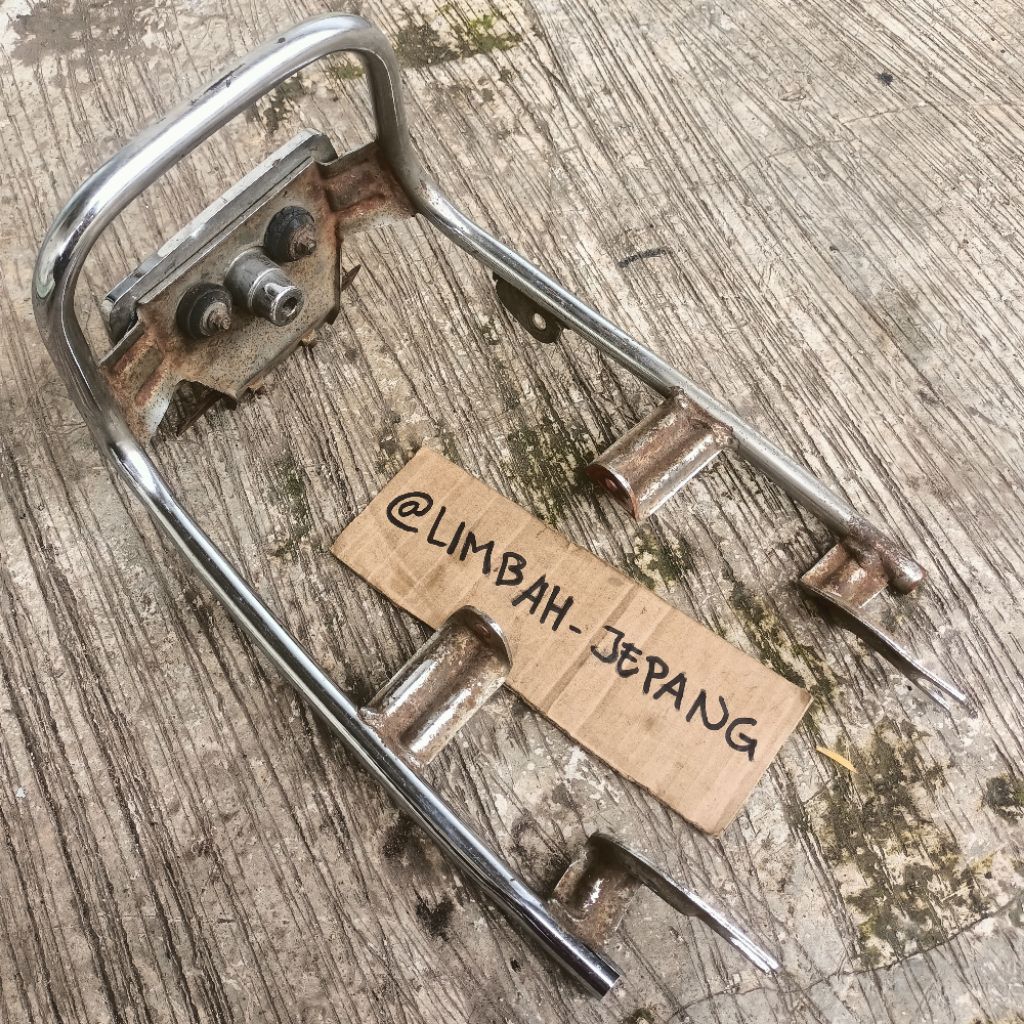 Begel behel pegangan tangan jok jog belakang Suzuki A100 original second