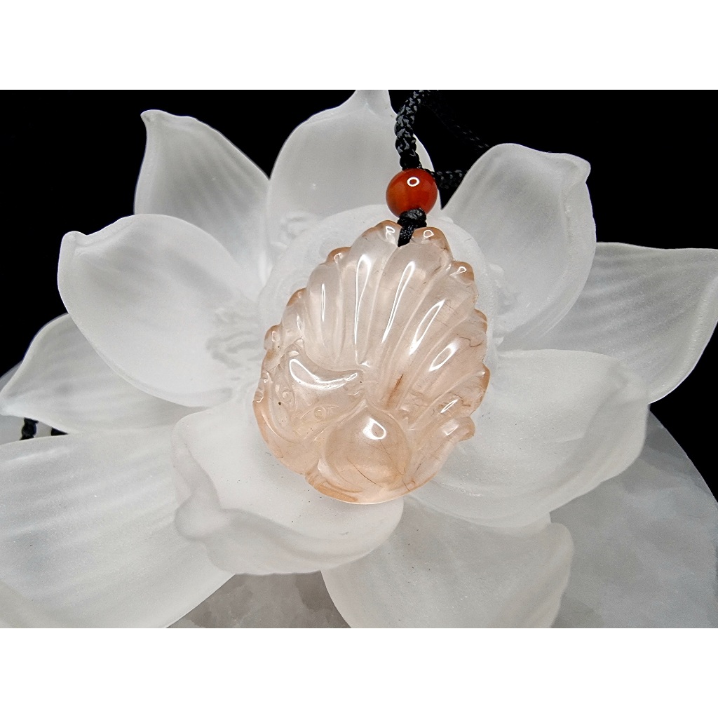 Liontin Batu Red Phantom Quartz Bulu Kelinci 9 Tails Fox 5A 28mm F927